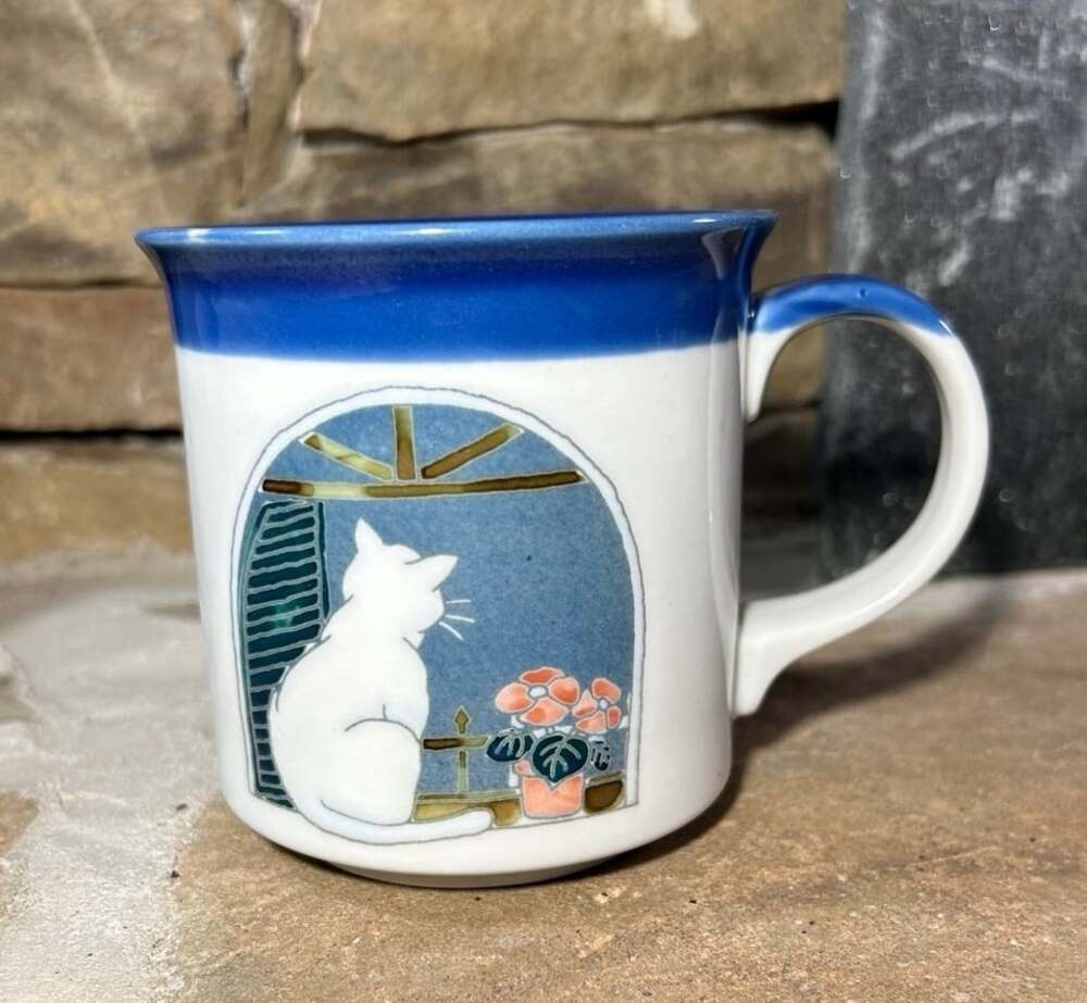 Embossed Vintage Cat in Window Flowers Coffee Cup Mug Otagiri Stoneware